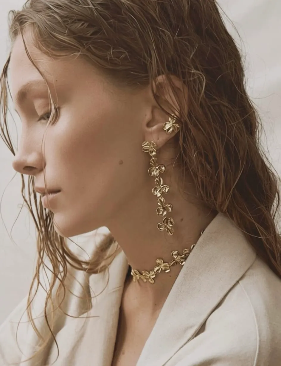 Elise Tsikis Némésis Myli earcuff fleur doré