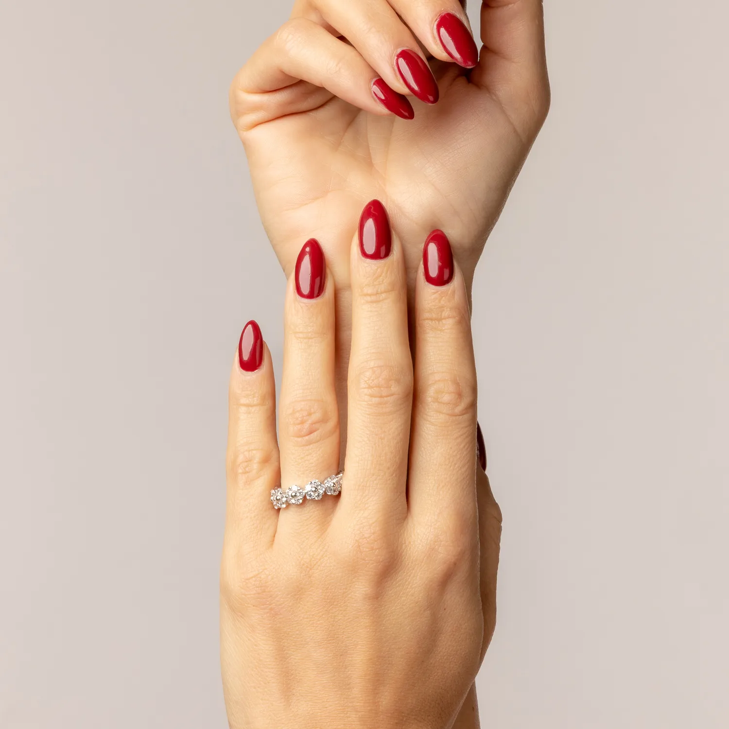 Ultima Edizione alliance fleurs pavé tour complet bague