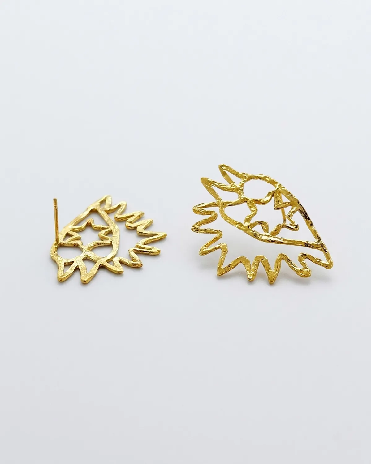Elise Tsikis Santeria boucles d'oreilles dorées cœur étoile