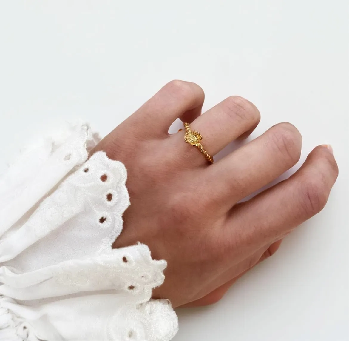 Elise Tsikis Terezin bague dorée taille 54 fleur