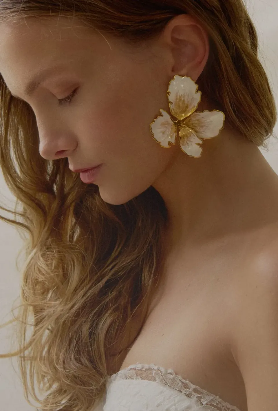 Elise Tsikis Nemesis Large boucles émaillées fleurs