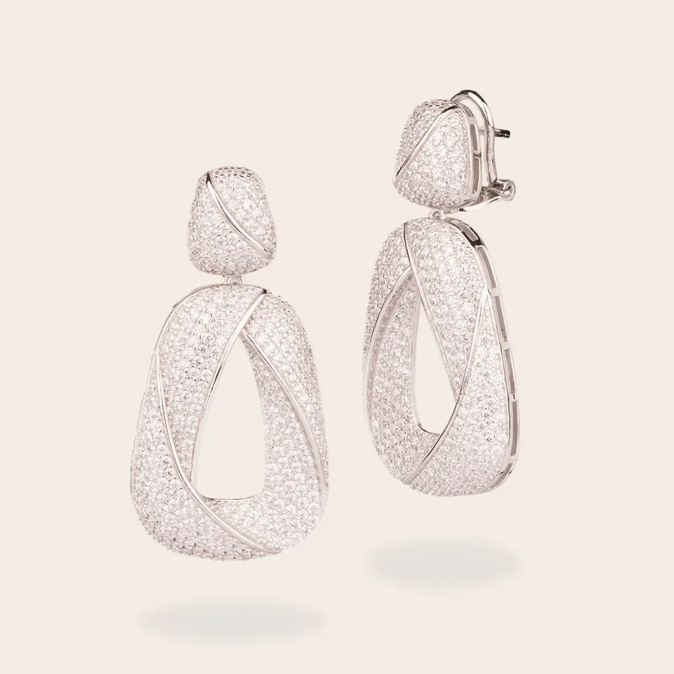 Ultima Edizione geometrico pavé boucles d'oreilles zircons