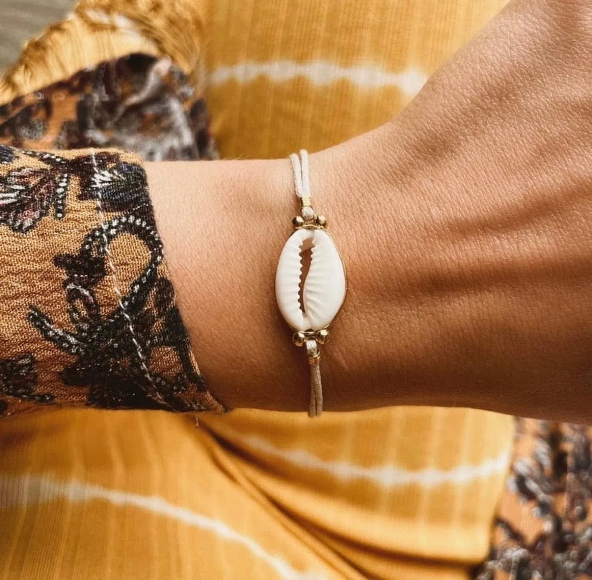 Elise Tsikis Bambou bracelet coquillage multicolore