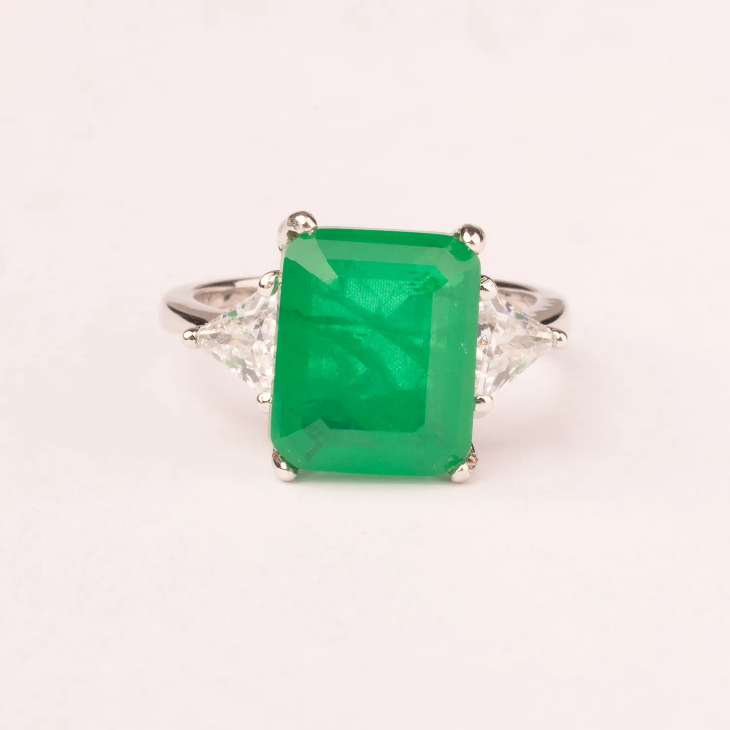 ULTIMA EDIZIONE bague zircon taille émeraude couleur