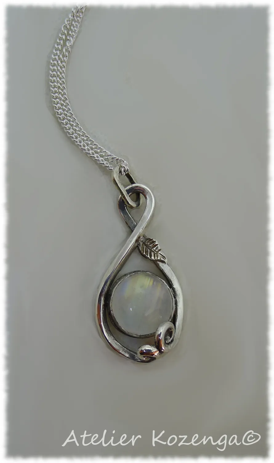 L'Atelier Kozenga Luna pendentif argent labradorite 10 mm