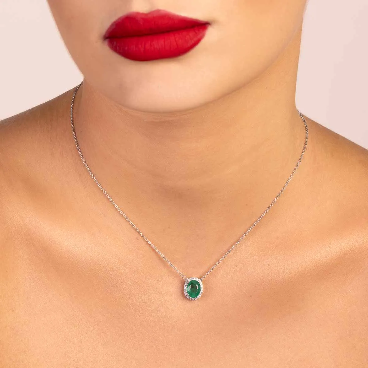 ULTIMA EDIZIONE centrale ovale couleur collier pendentif doré