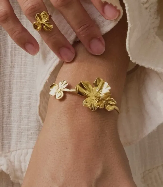 Elise Tsikis Nemesis Kastello bracelet fleurs