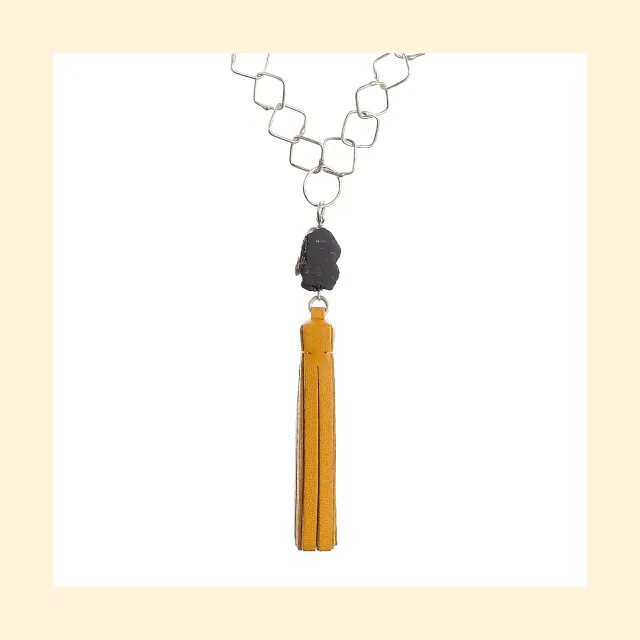 Lorella Tamberi Tassel Square collier cuir miel 92 cm
