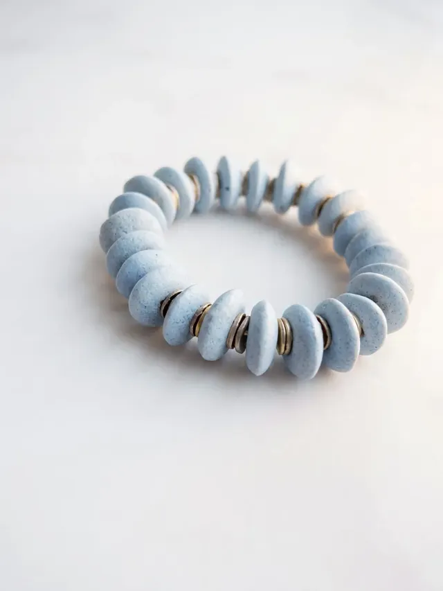 Elise Tsikis Trikala bracelet perles bleu poudré 8 cm