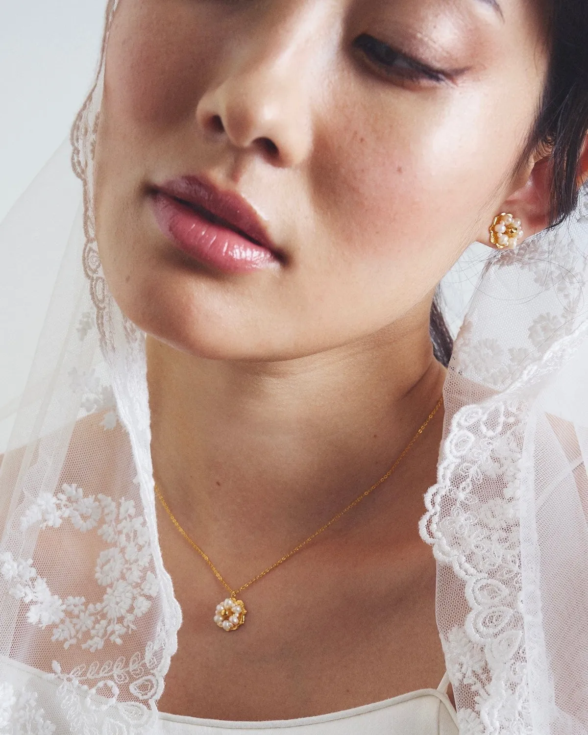 Elise Tsikis Ikaria Therma boucles d'oreilles perle