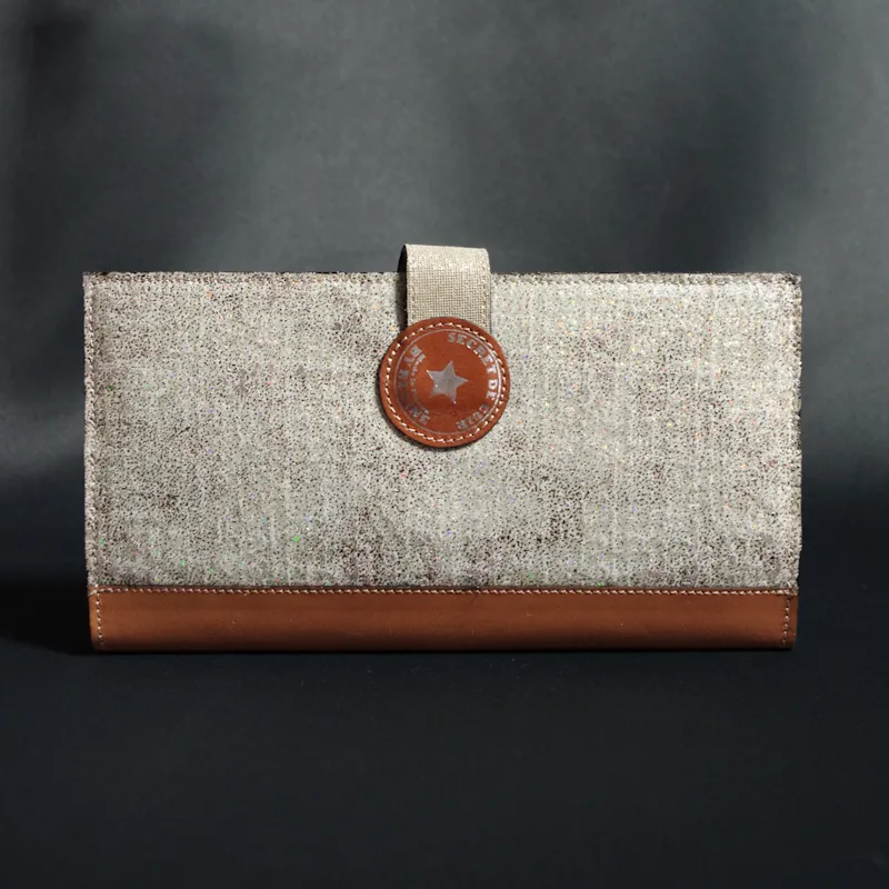 Secret de Cuir portefeuille cuir camel bouton doré GM