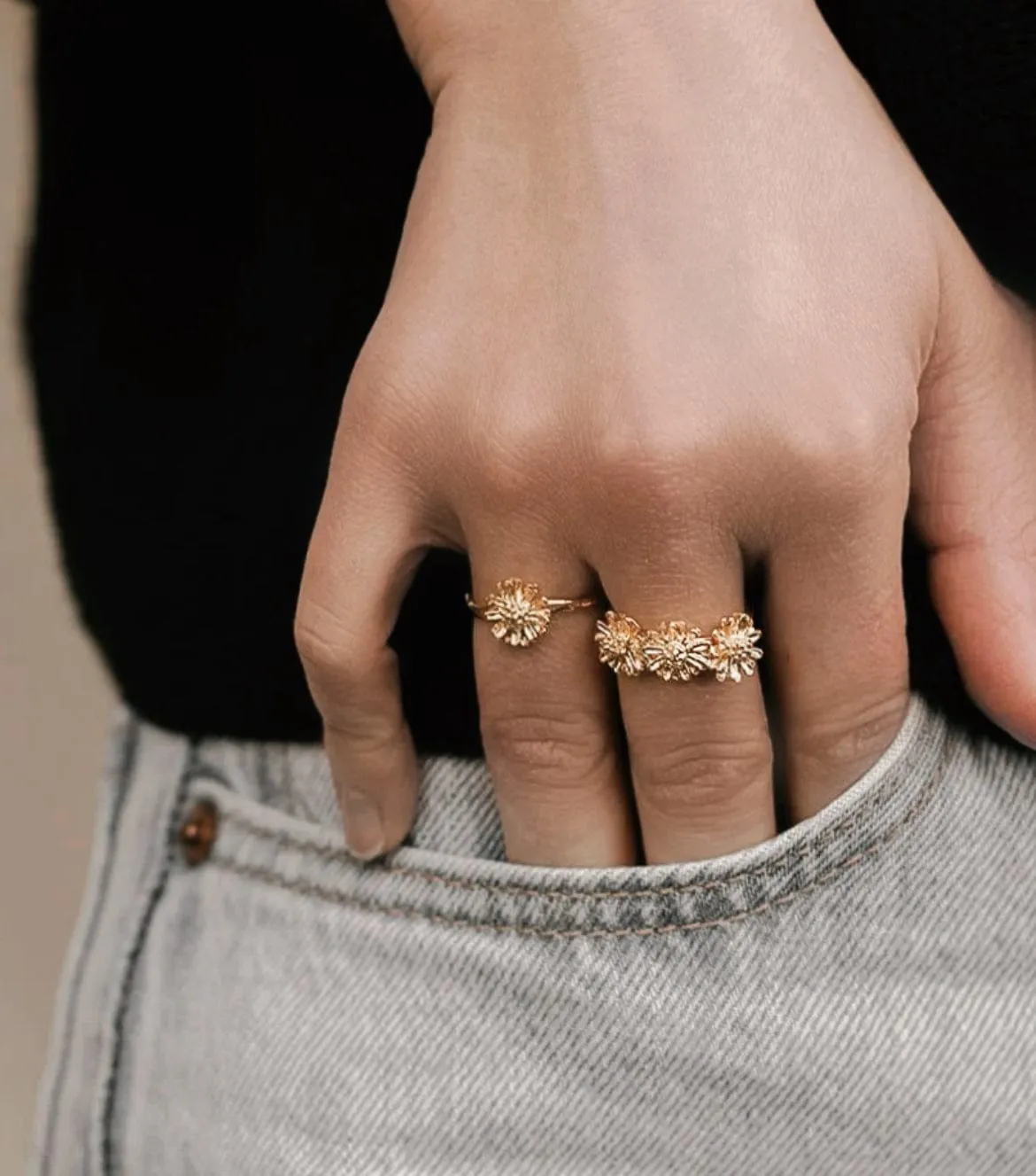 Elise Tsikis Marguerite Triple bague or jaune réglable