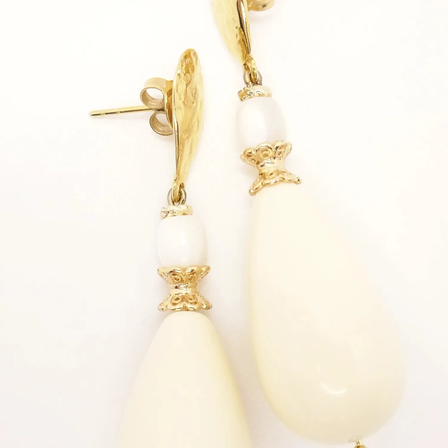 Cloralys Esther boucles d'oreilles nacre beige 6 cm