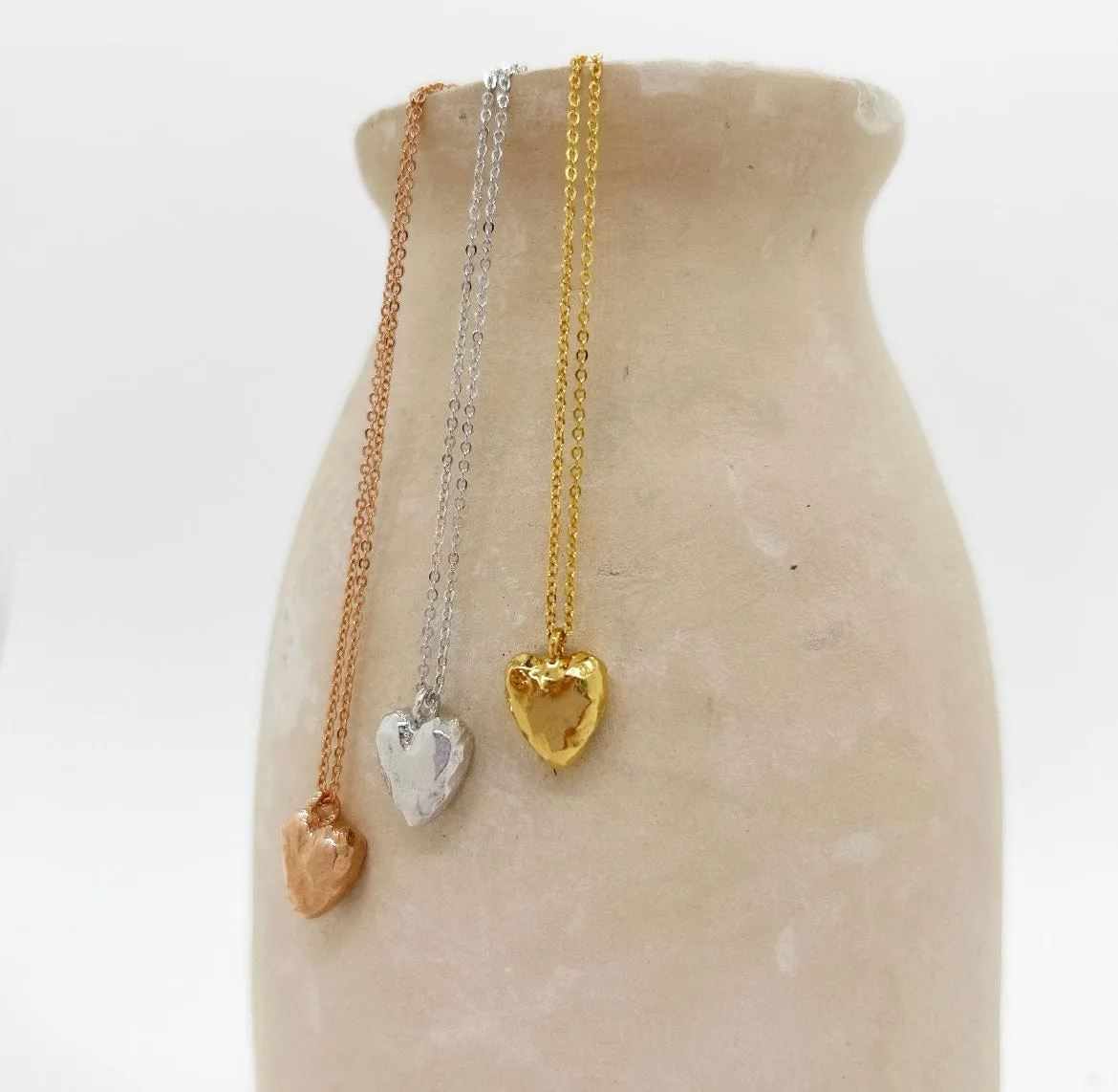 Elise Tsikis Hory collier cœur doré or jaune 40 cm