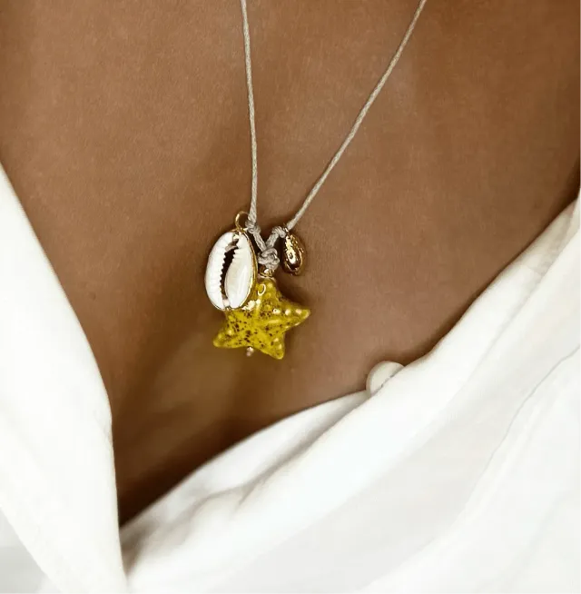 Elise Tsikis Skyros collier coquillage coton 50 cm