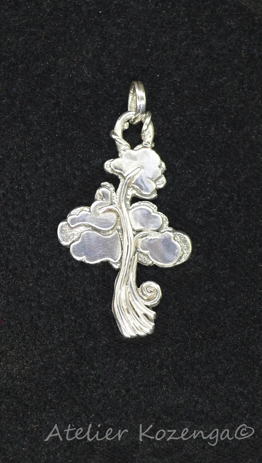 L'Atelier Kozenga Arbre pendentif argent motif arbre
