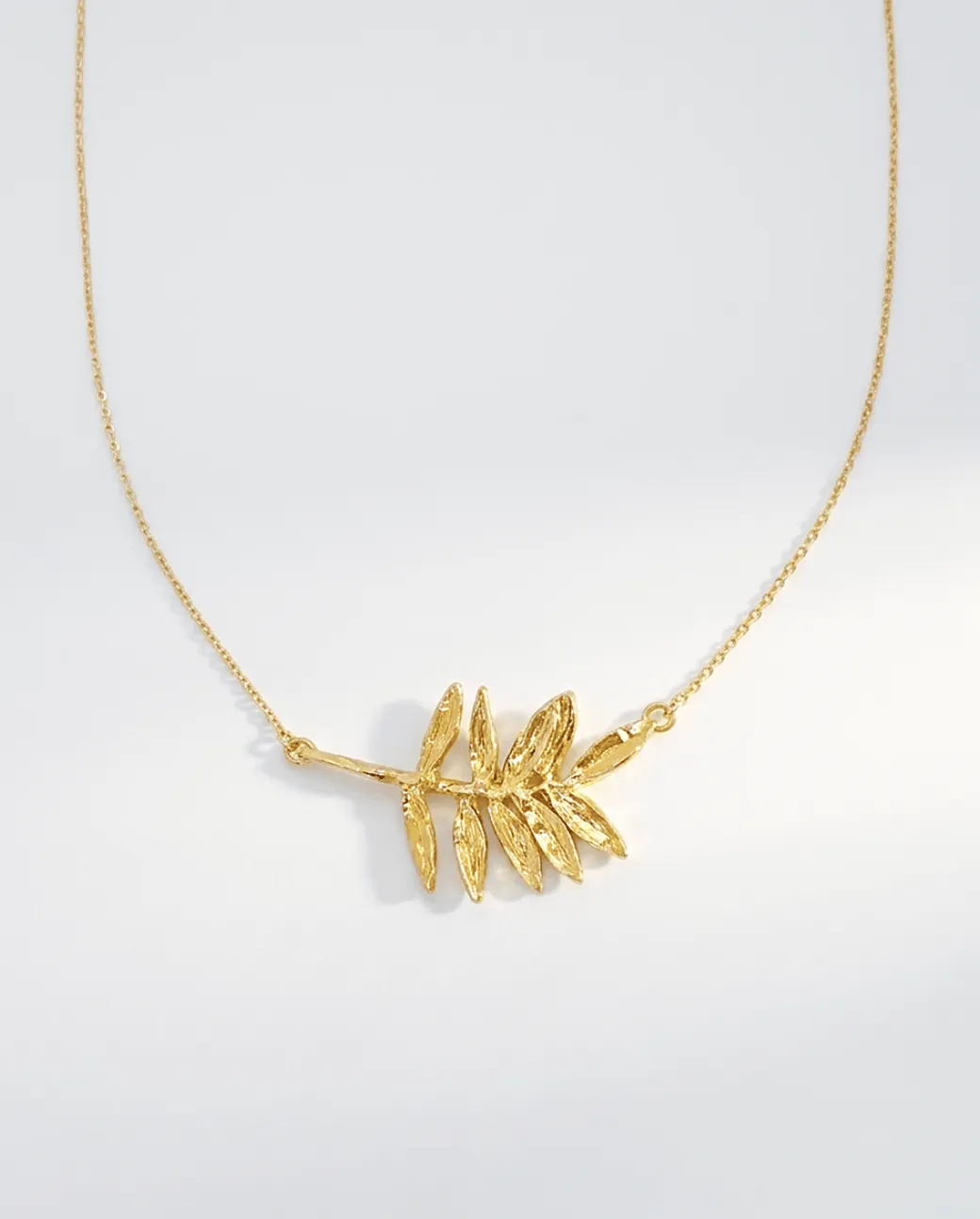 Elise Tsikis Dimos collier feuille olivier doré