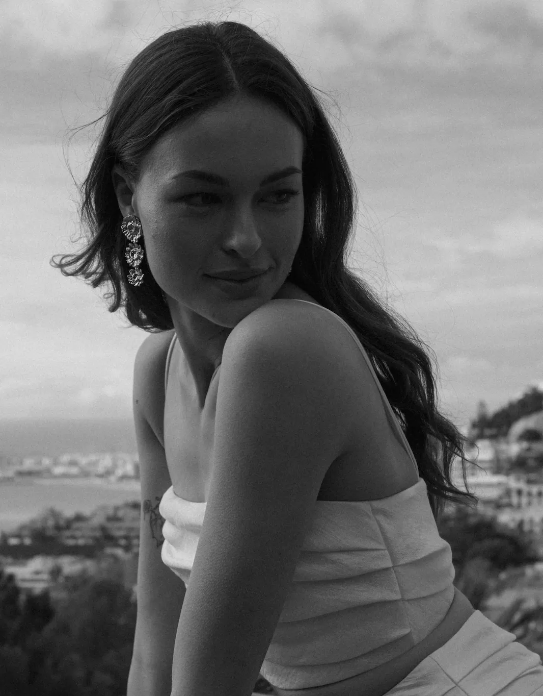 Elise Tsikis Calas Gold boucles d'oreilles doré clip