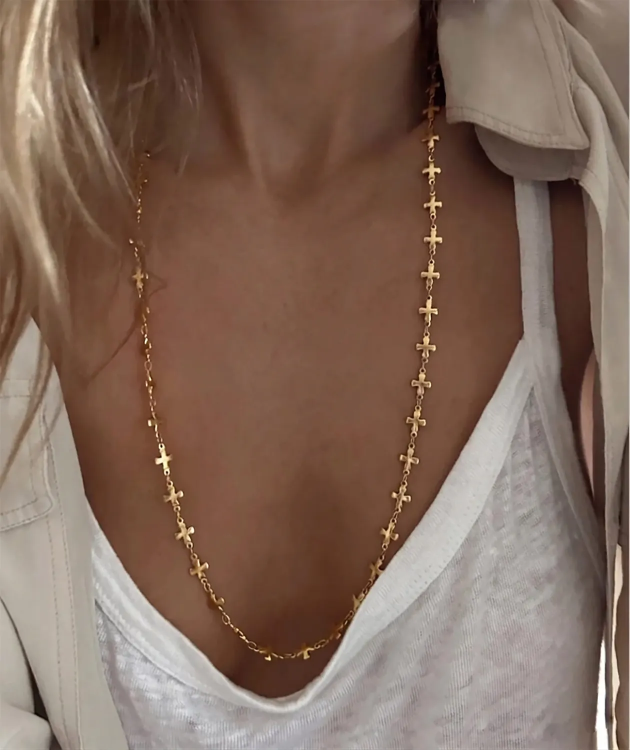 Elise Tsikis Kamari collier croix or jaune 45 cm