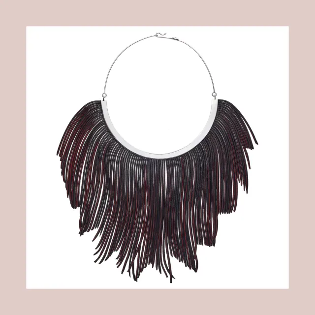 Lorella Tamberi Canal Flames collier cuir franges noir rouge