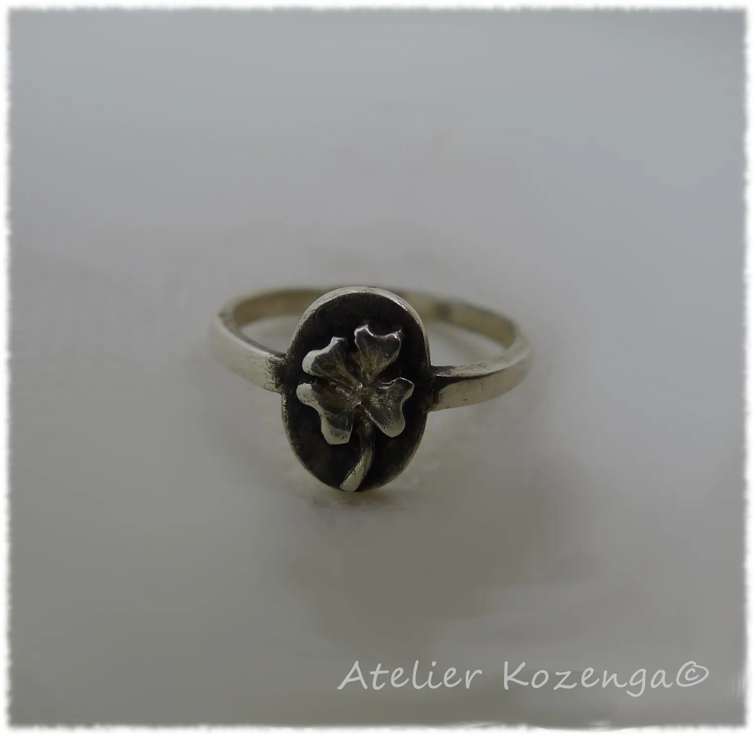 L'Atelier Kozenga Trèfle bague florale argent