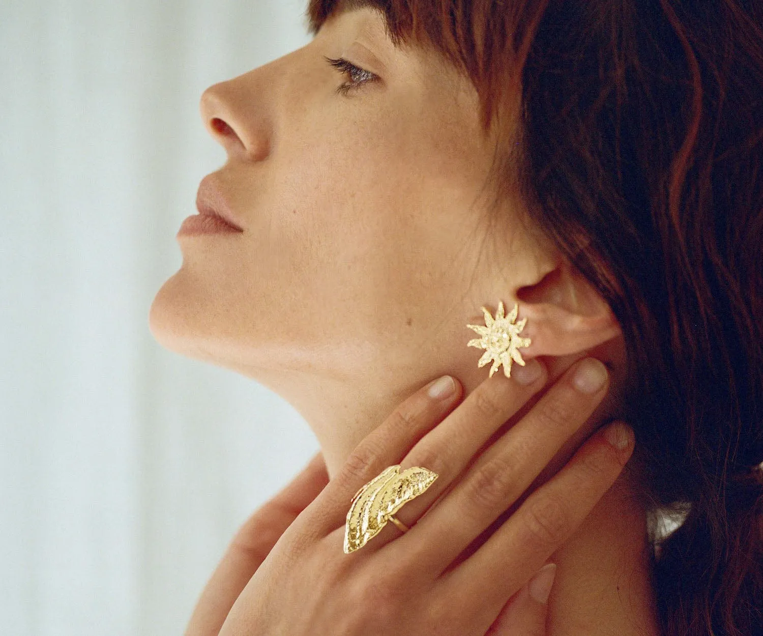 Elise Tsikis Aria boucles d’oreilles soleil or jaune