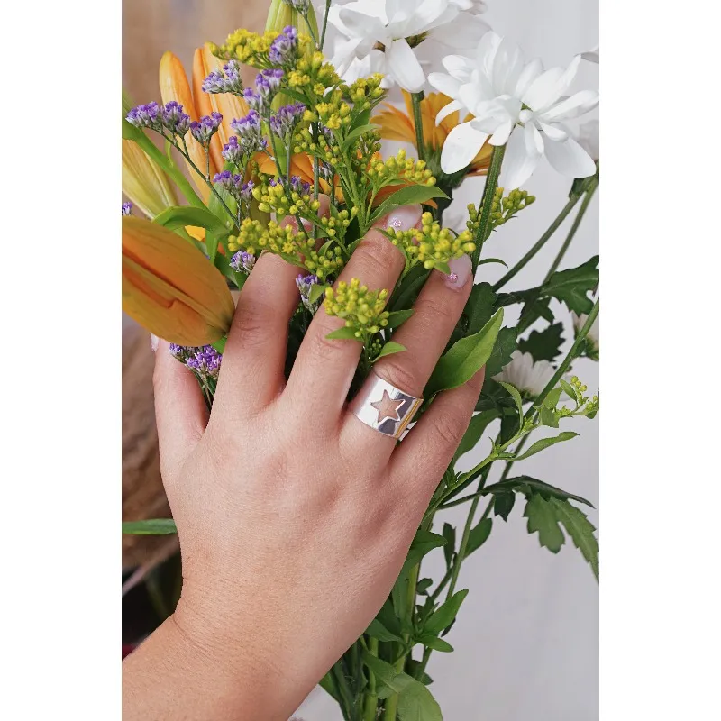 Secret de Cuir N°1600 bague laiton ajourée argentée