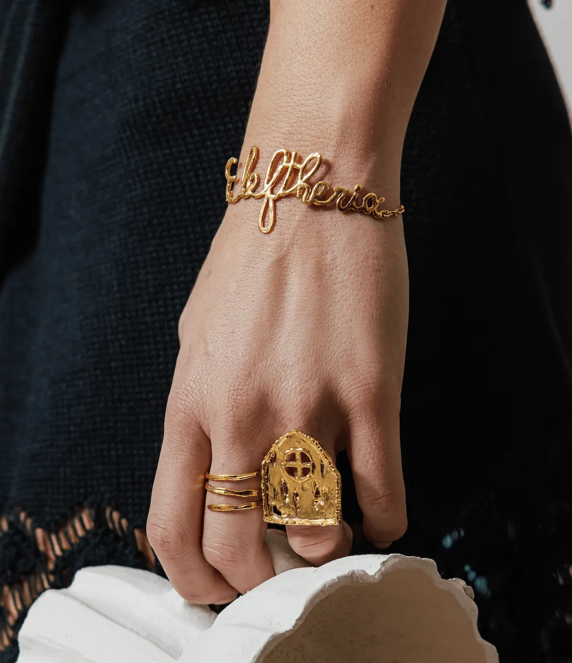 Elise Tsikis Eleftheria bracelet doré