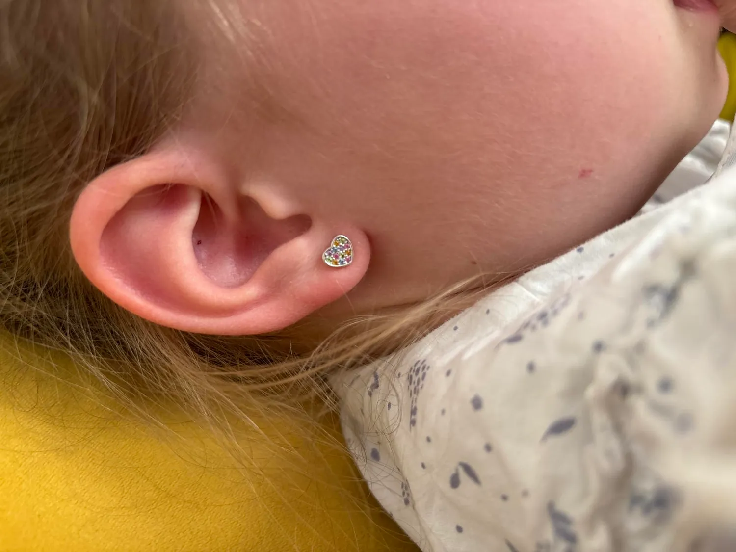 s.Oliver Cœur boucles d'oreilles fille argent blanc