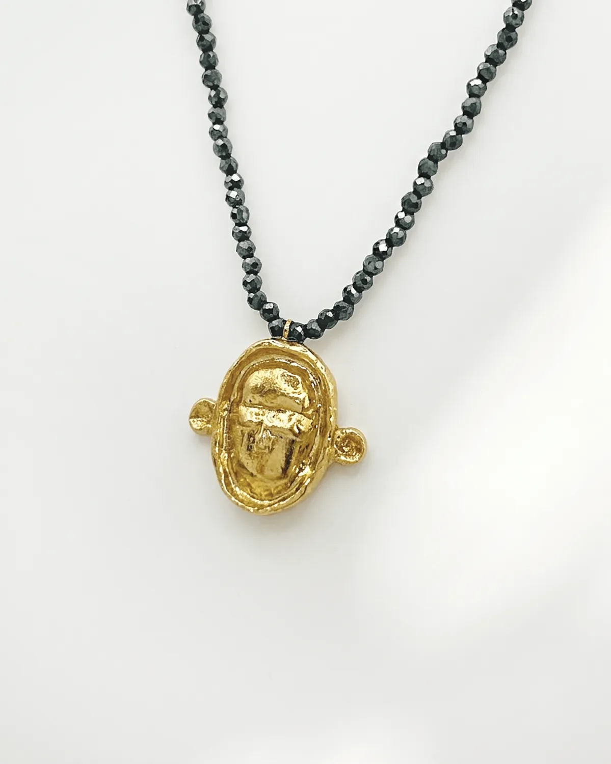 Elise Tsikis Fidaki collier hématite talisman 55 cm