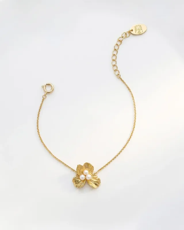Elise Tsikis Bella Pearl bracelet fleur perles doré