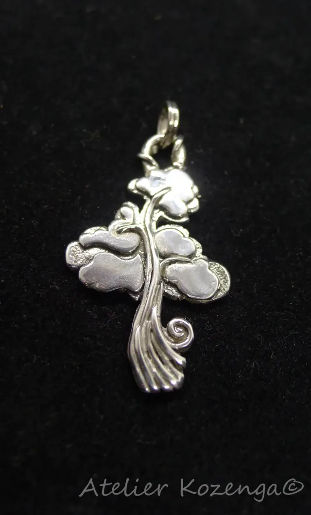 L'Atelier Kozenga Arbre pendentif argent motif arbre