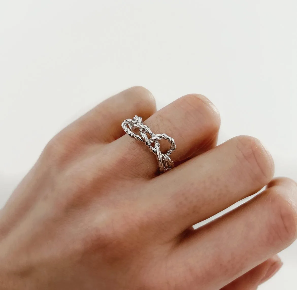 Elise Tsikis Trinidad bague Reyes or jaune ajustable