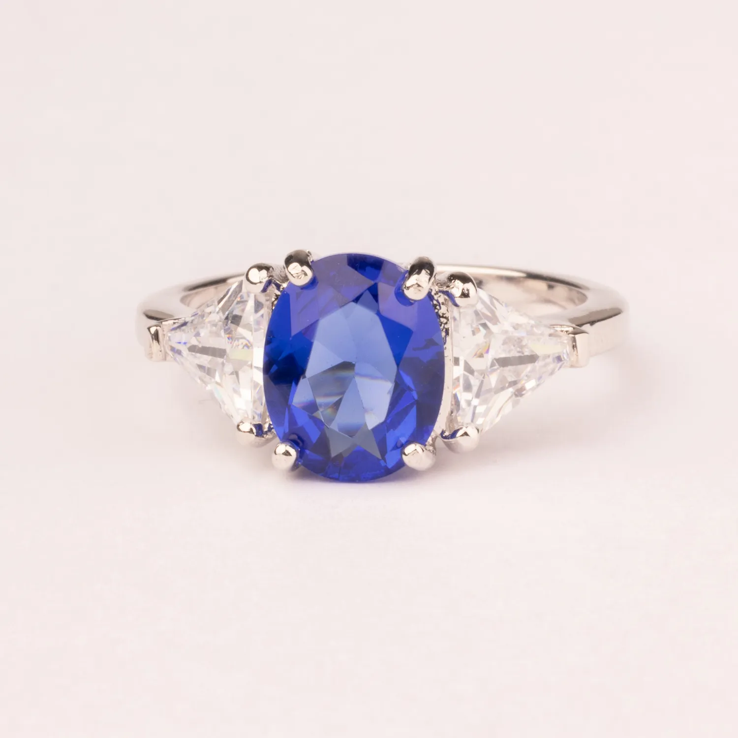 Ultima Edizione bague zircon ovale coloré 7x10 mm