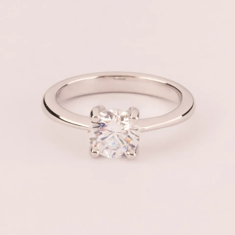 Ultima Edizione solitaire 4 griffes 7 mm bague