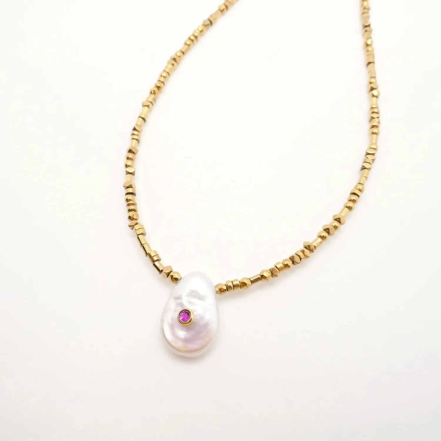 Cloralys Katalina collier hématite perle fuchsia 50 cm