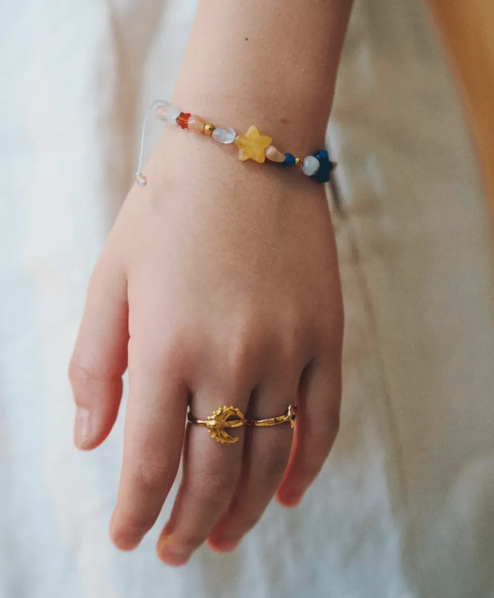 Elise Tsikis Kosmos bracelet enfant perles ajustable