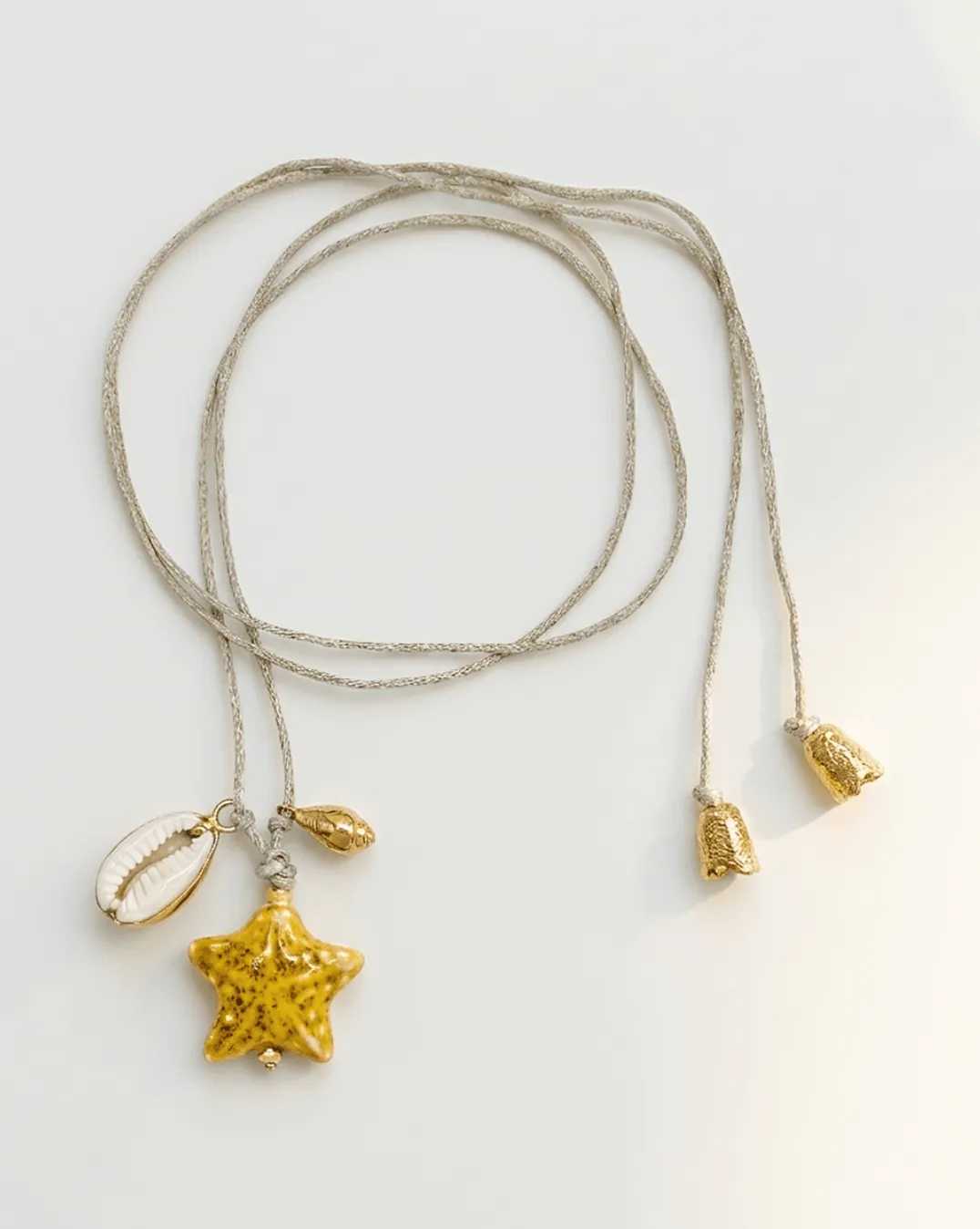 Elise Tsikis Skyros collier coquillage coton 50 cm