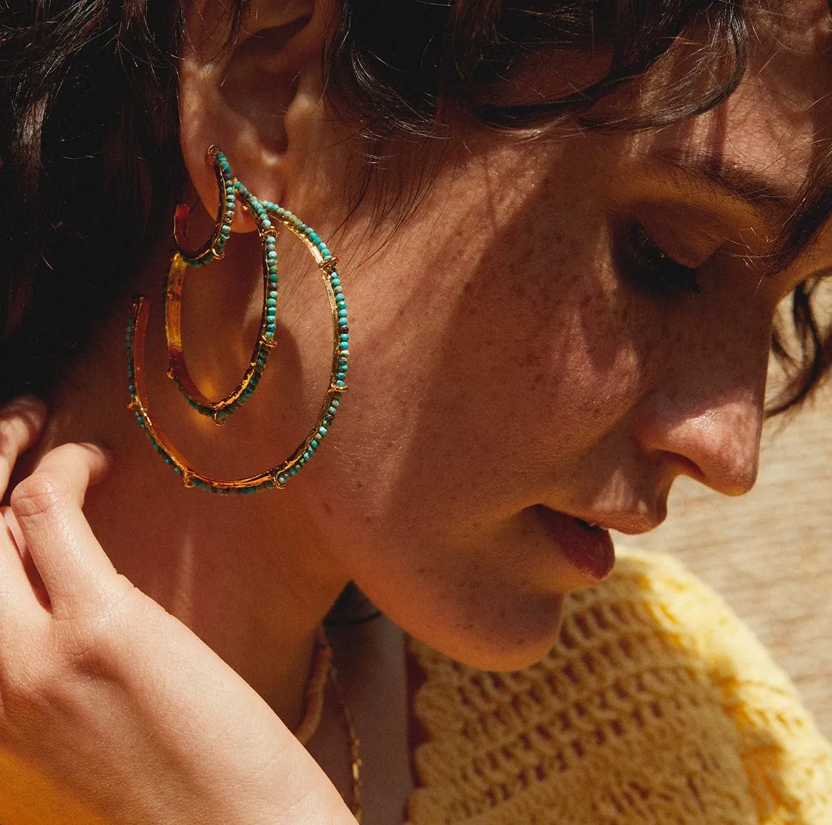 Elise Tsikis Kimina Medium créoles turquoise nacre