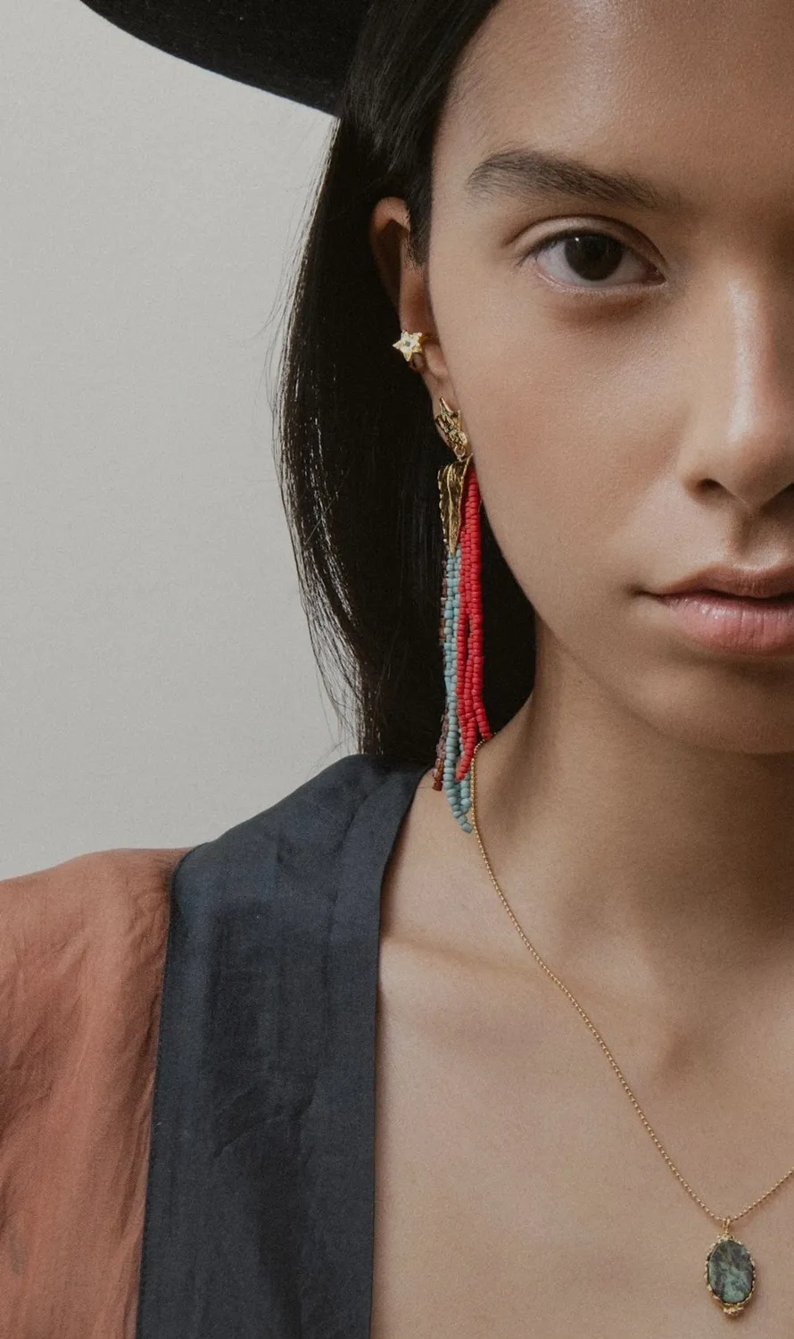 Elise Tsikis Kachina Odessa boucles étoile perles