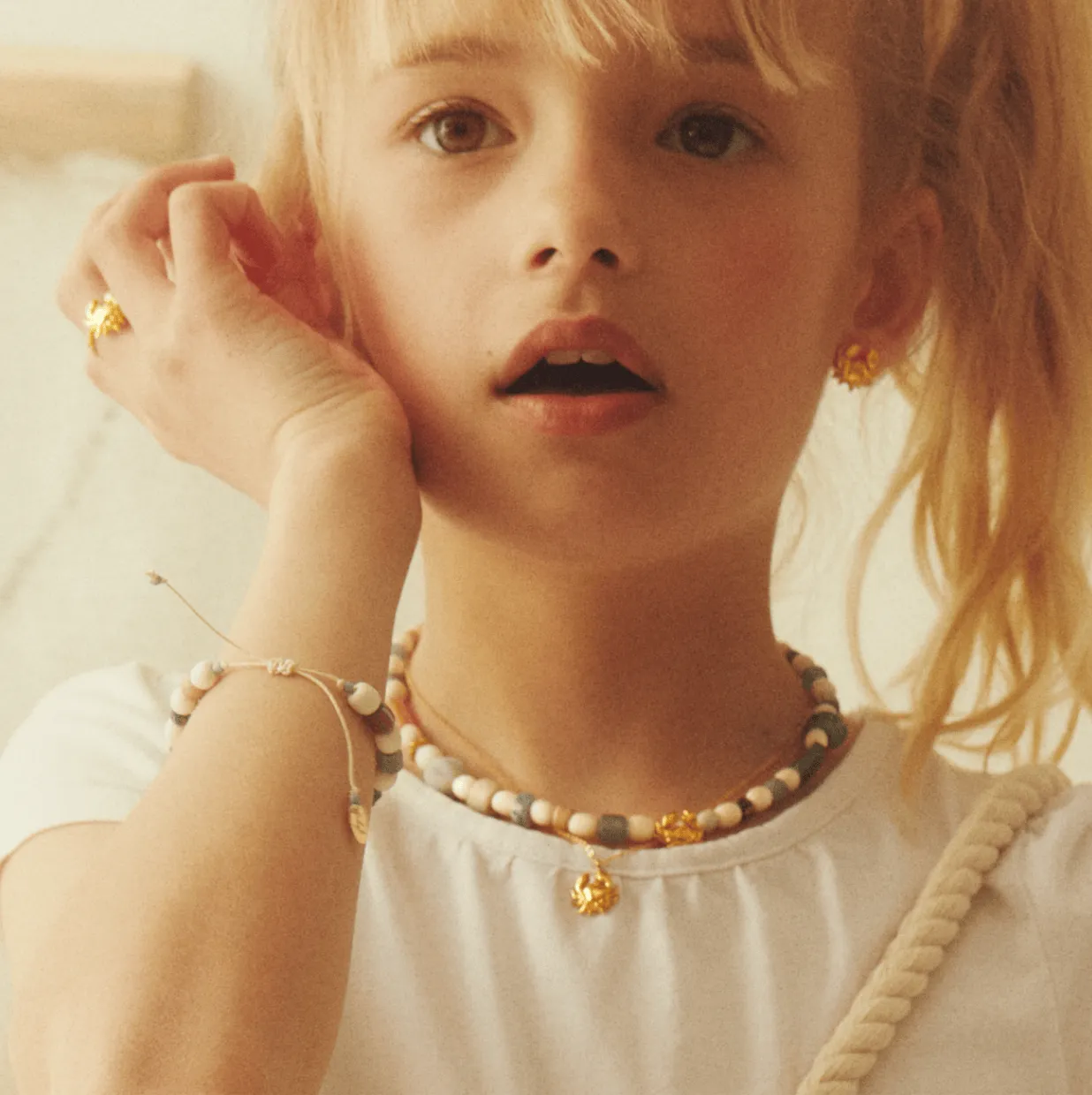 Elise Tsikis Clapotis Semaphore collier enfant lin ajustable