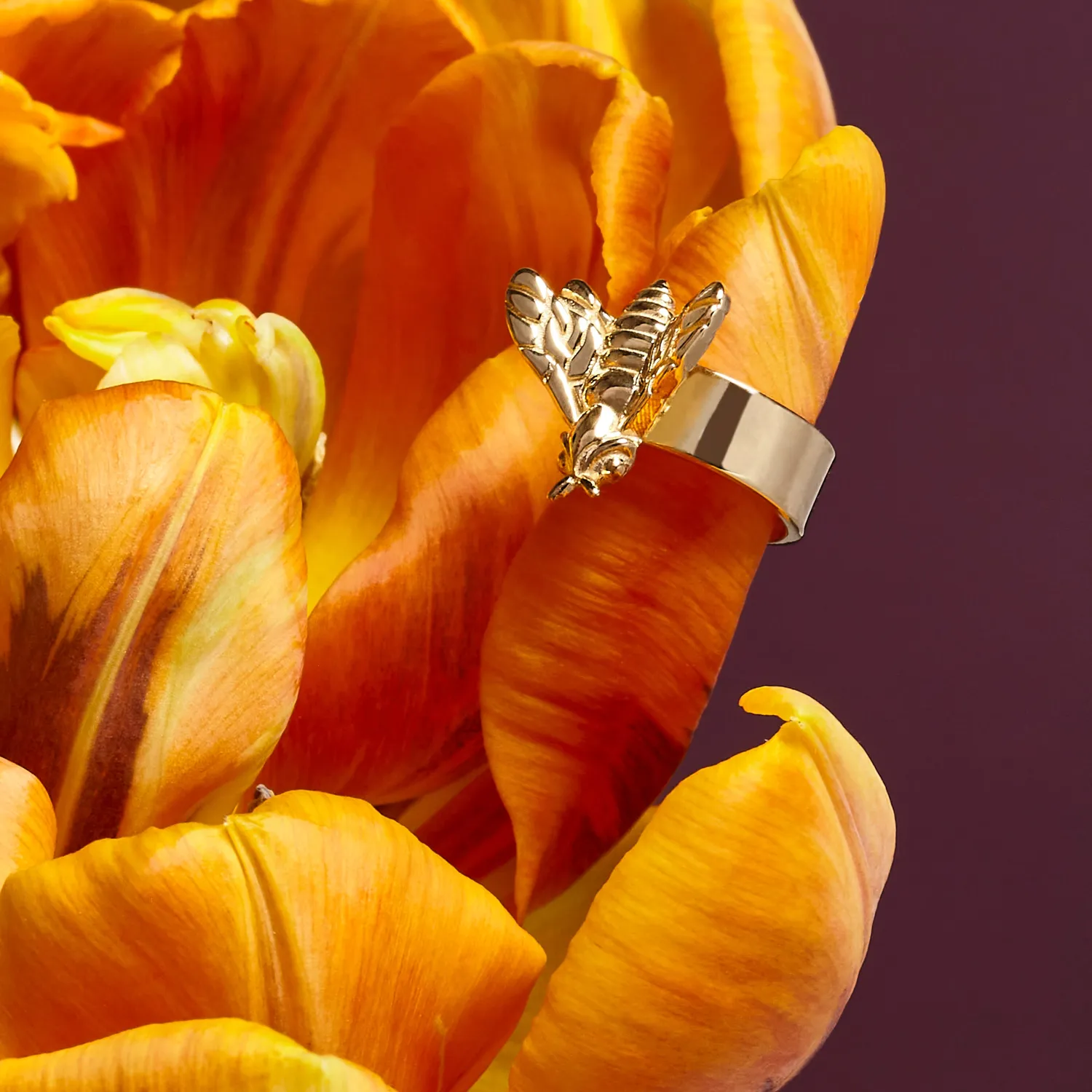 Lorella Tamberi Canal Bee Queen earcuff abeille dorée