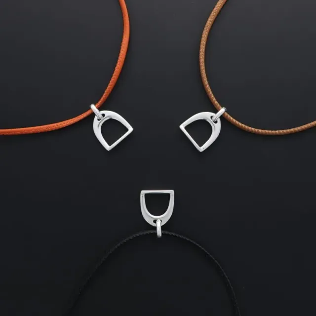 Secret de Cuir N°260 ras de cou cuir étrier argent