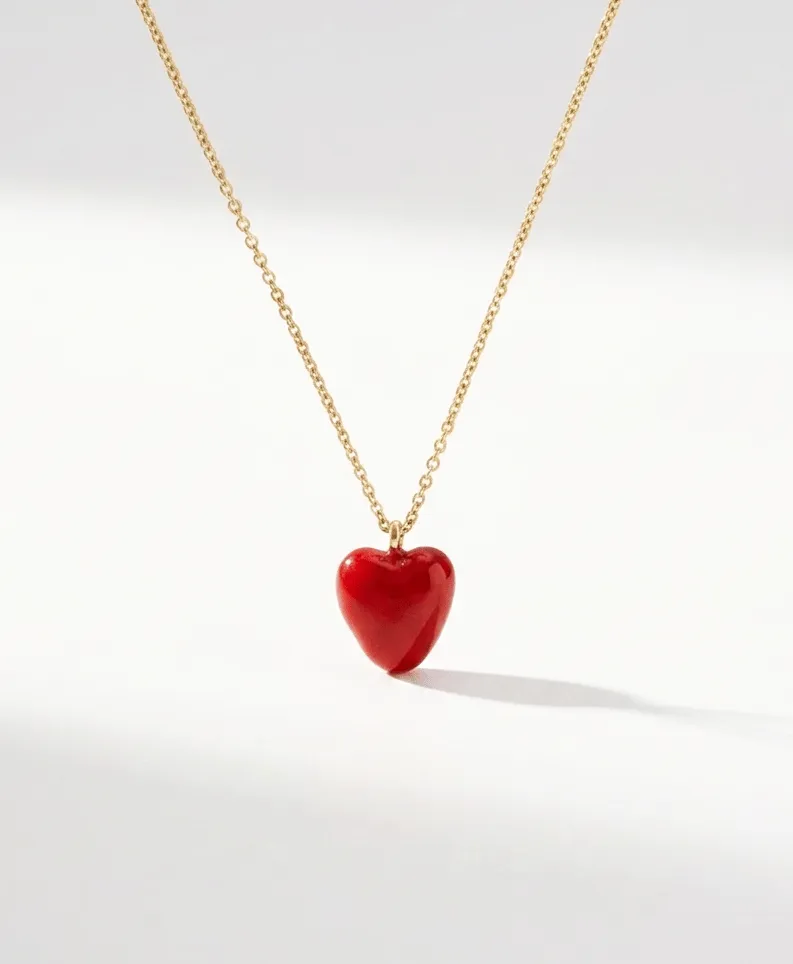 Elise Tsikis Hory collier cœur émail rouge 40 cm