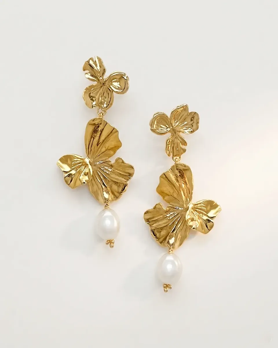 Elise Tsikis Erinye boucles perle culture 6 cm