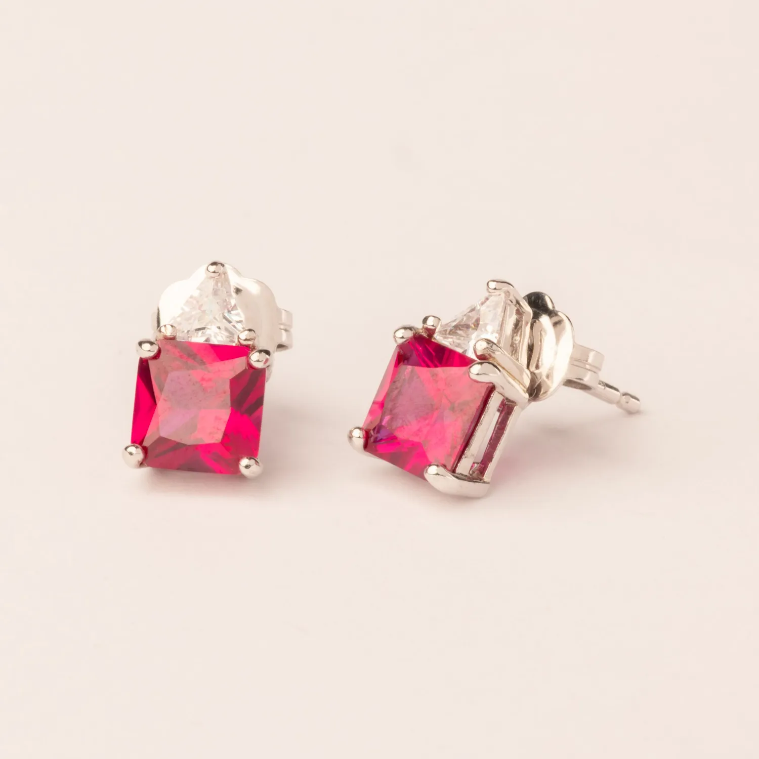 Ultima Edizione boucles d’oreilles triangle zircon