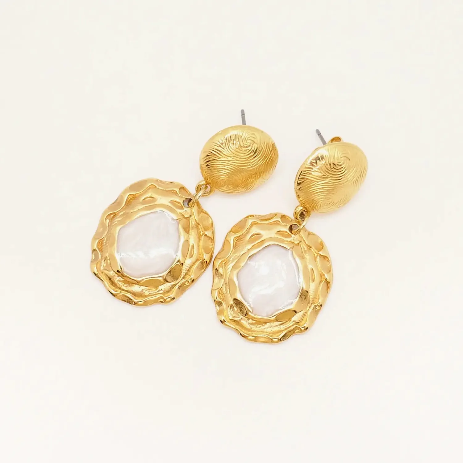 Cloralys Harlow boucles oreilles doré résine 4 cm
