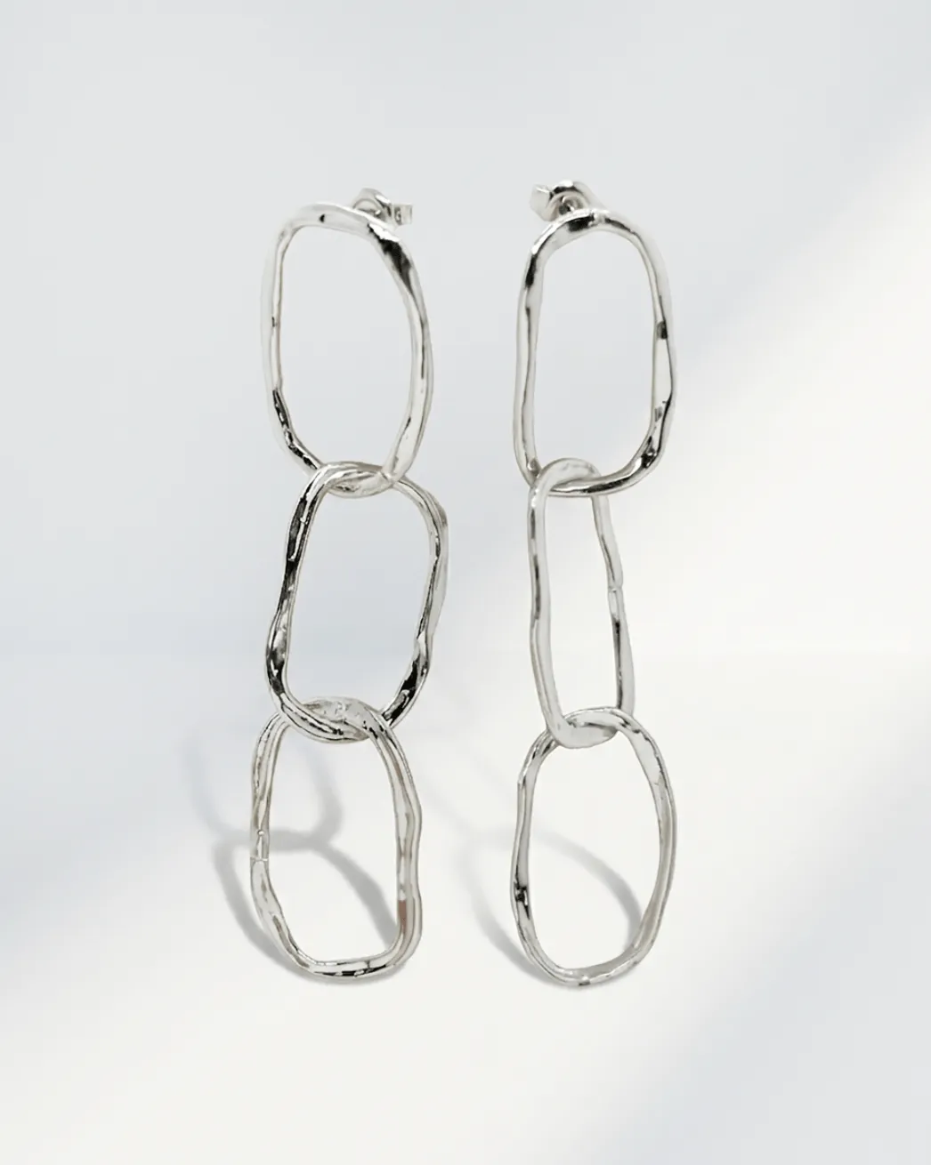 Elise Tsikis Niky boucles d’oreilles pendantes or jaune