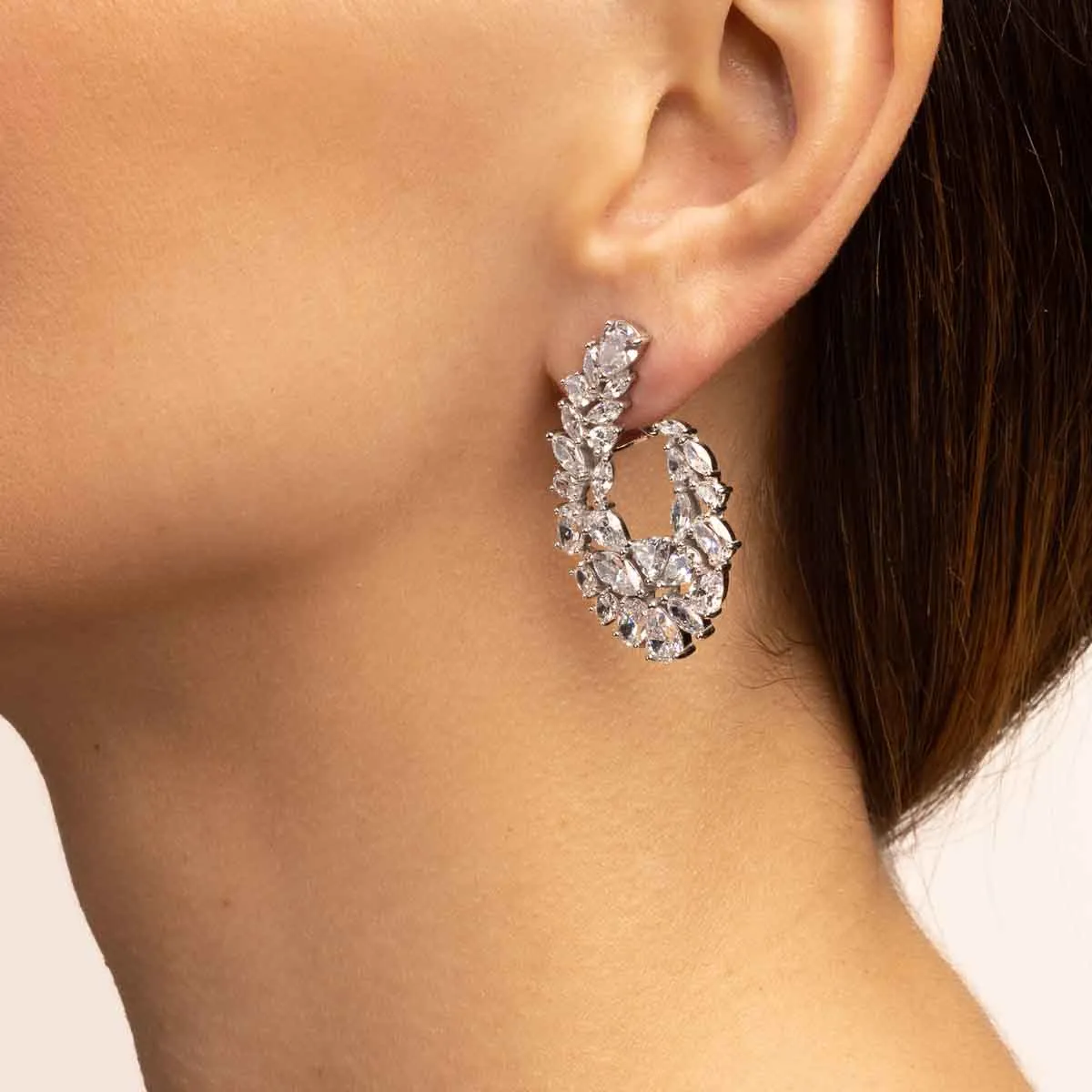 Ultima Edizione Feuille boucles d’oreilles zircons blancs