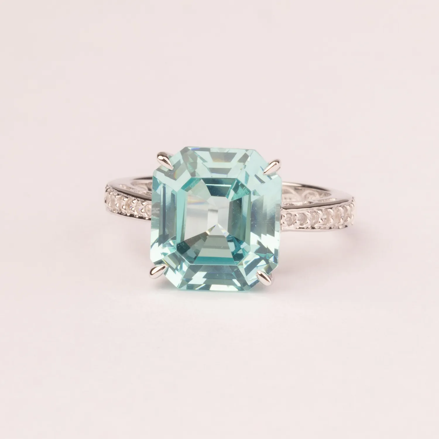 Ultima Edizione Solitario bague émeraude zircone